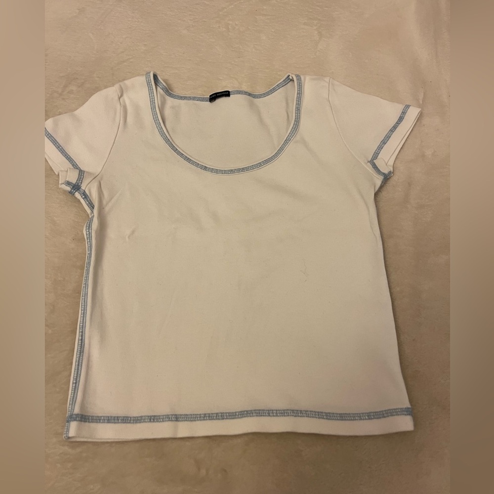 Brandy Melville White and Blue Fitted Ribbed T-Shirt